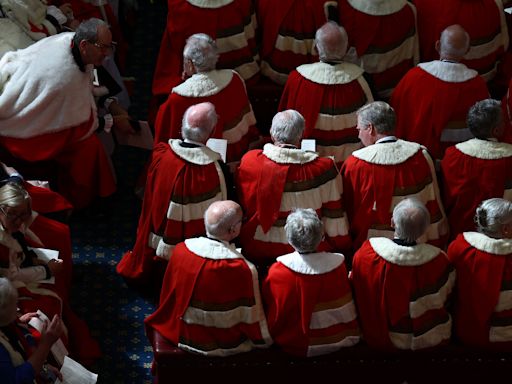 Hereditary peers to lose seats in House of Lords under new plans