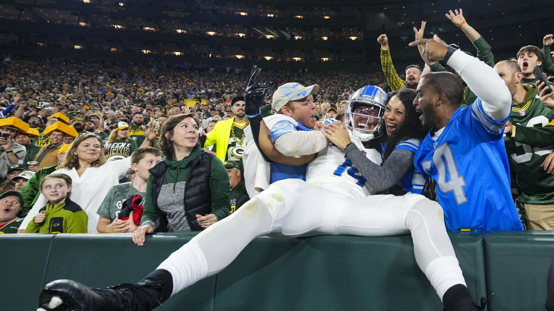 Receiver reveals that Lions hid Amon-Ra St. Brown's oblique injury for Week 4 at Packers