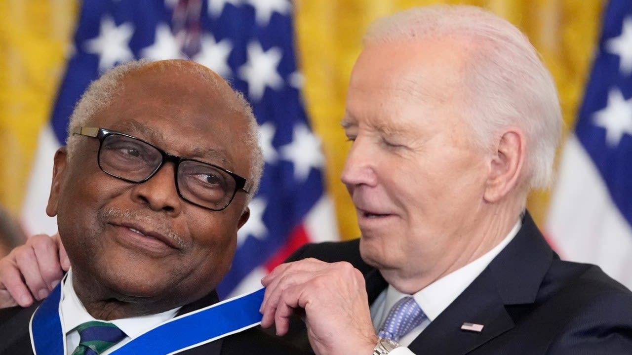 Biden awards Medal of Freedom to 19 recipients, including Pelosi, Clyburn
