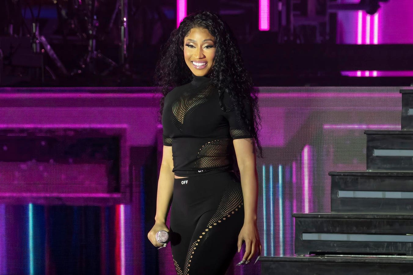 Nicki Minaj Is Back Inside The Top 10 In America