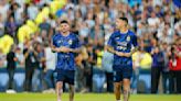 Rodrigo De Paul y Leandro Paredes repitieron la cábala del Mundial: saltaron al campo de juego con los caramelos