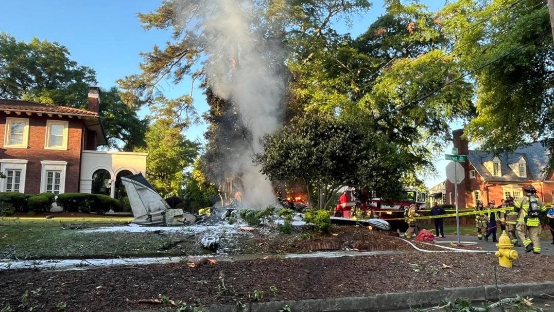 Small plane crashes in front yard of Augusta home, officials say