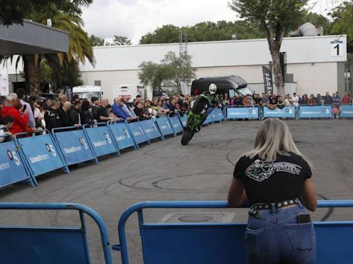 EN IMÁGENES: Feria Dos Ruedas Meet en Gijón.