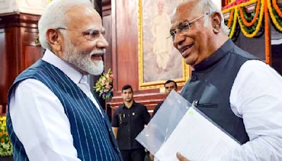 PM Modi Calls Congress Chief Mallikarjun Kharge To Inquire About His Health