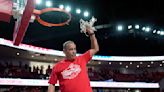 Houston coach Kelvin Sampson edges UConn's Dan Hurley for AP coach of the year