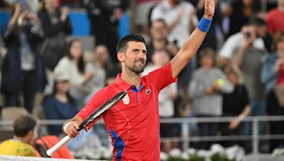 Swiatek, Alcaraz and Djokovic start 2024 Olympics tennis event with wins at French Open site