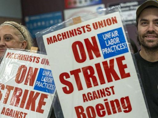 Boeing workers to strike as 25% pay rise rejected