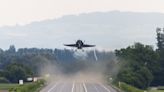 影》中立國33年來首見！瑞士F-18戰機降落高速公路 - 軍事