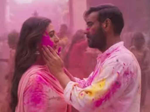 Ajay Devgn, Tabu play Holi in the intriguing Auron Mein Kahan Dum Tha teaser. Watch