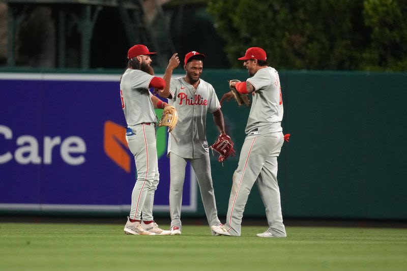 MLB roundup: D-backs buzz past Dodgers in 10 innings