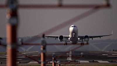 6 flights diverted to Ahmedabad due to bad weather in Mumbai