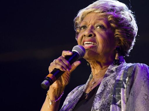 Cissy Houston, a Grammy-winning gospel singer and Whitney Houston’s mother, dies at 91