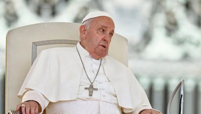 El papa Francisco advirtió que “ningún gobierno puede exigir a su pueblo que sufra privaciones incompatibles con la dignidad humana”