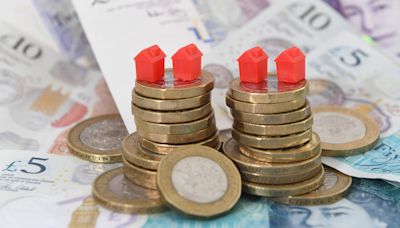 Mortgage rate rises pushed 320,000 more people into poverty – report