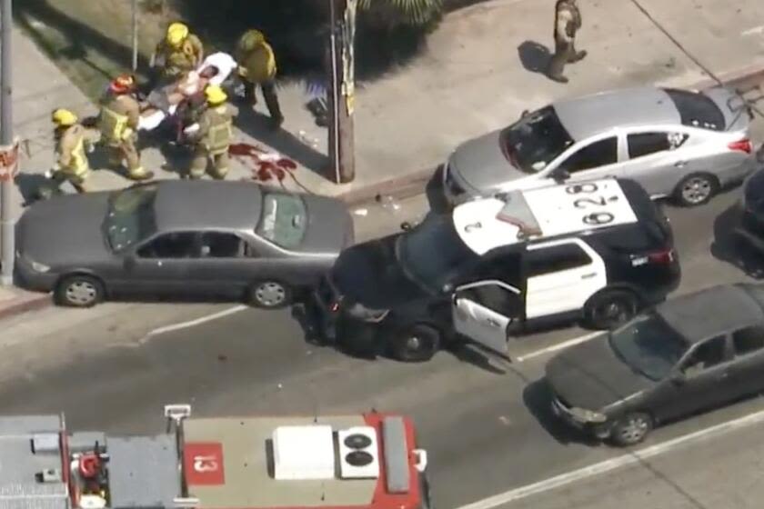 Deputies shoot carjacking suspect through rear window in chaotic confrontation in Pico-Union