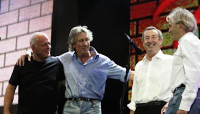 ¿Pink Floyd volverá a juntarse sobre un escenario? David Gilmour lo descartó por completo y acusó a Roger Waters de apoyar a "dictadores genocidas"