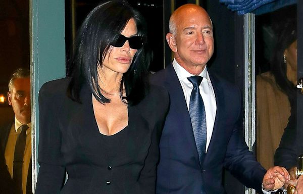 Jeff Bezos and Lauren Sánchez Hold Hands While Stepping Out for Dinner in N.Y.C.