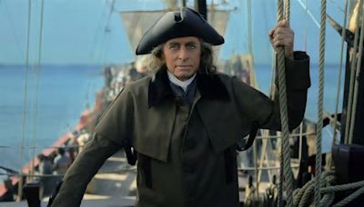 Michael Douglas hace patria con el héroe Benjamin Franklin: así es la nueva serie de Apple TV+