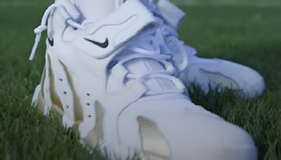 Deion Sanders shows off latest Nike Air Diamond Turf 96