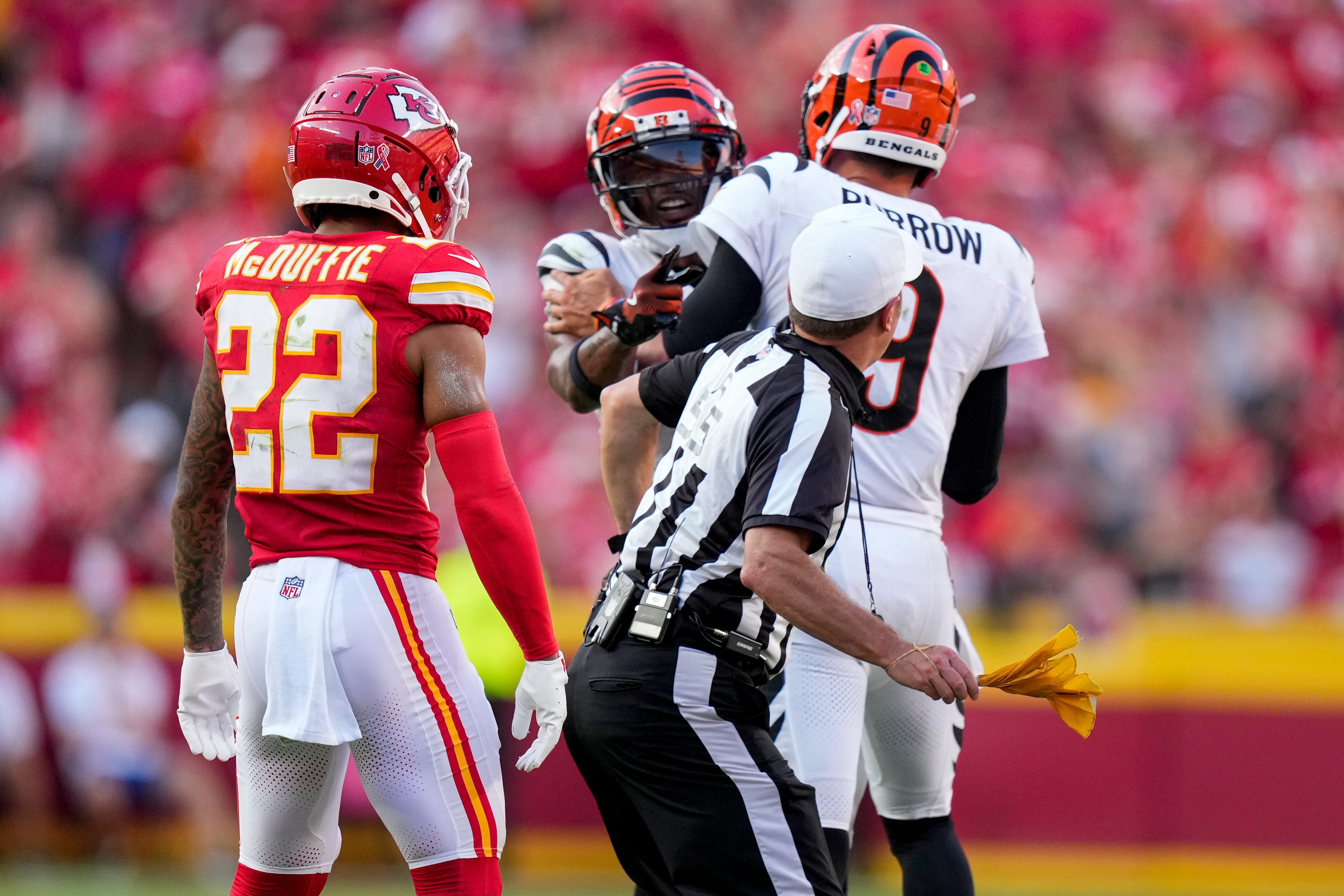 NFL fans, analysts think refs bailed Chiefs out vs. Bengals