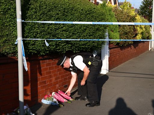 UK Cops Question Teen After Deadly Knife Attack Kills 3
