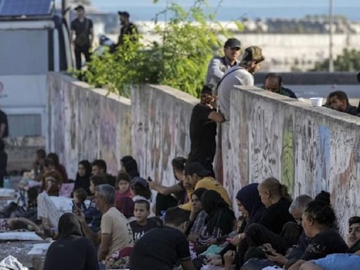 Fearful Families Sleep On Beaches And Streets After Israel Bombs Hezbollah Positions In Beirut - News18