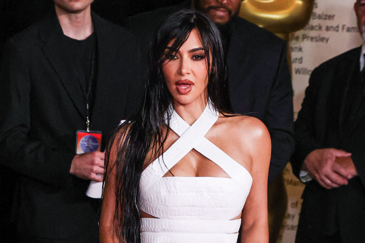 Kim Kardashian Booed & Dragged By Comic At Tom Brady’s "Greatest Roast Of All Time" Netflix Special