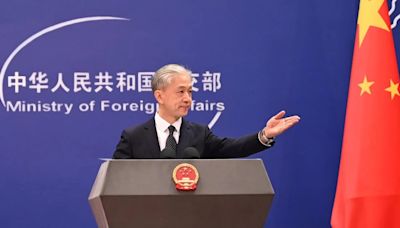 China tacha de "irresponsables" las acusaciones británicas de que ayuda a Rusia en la guerra de Ucrania