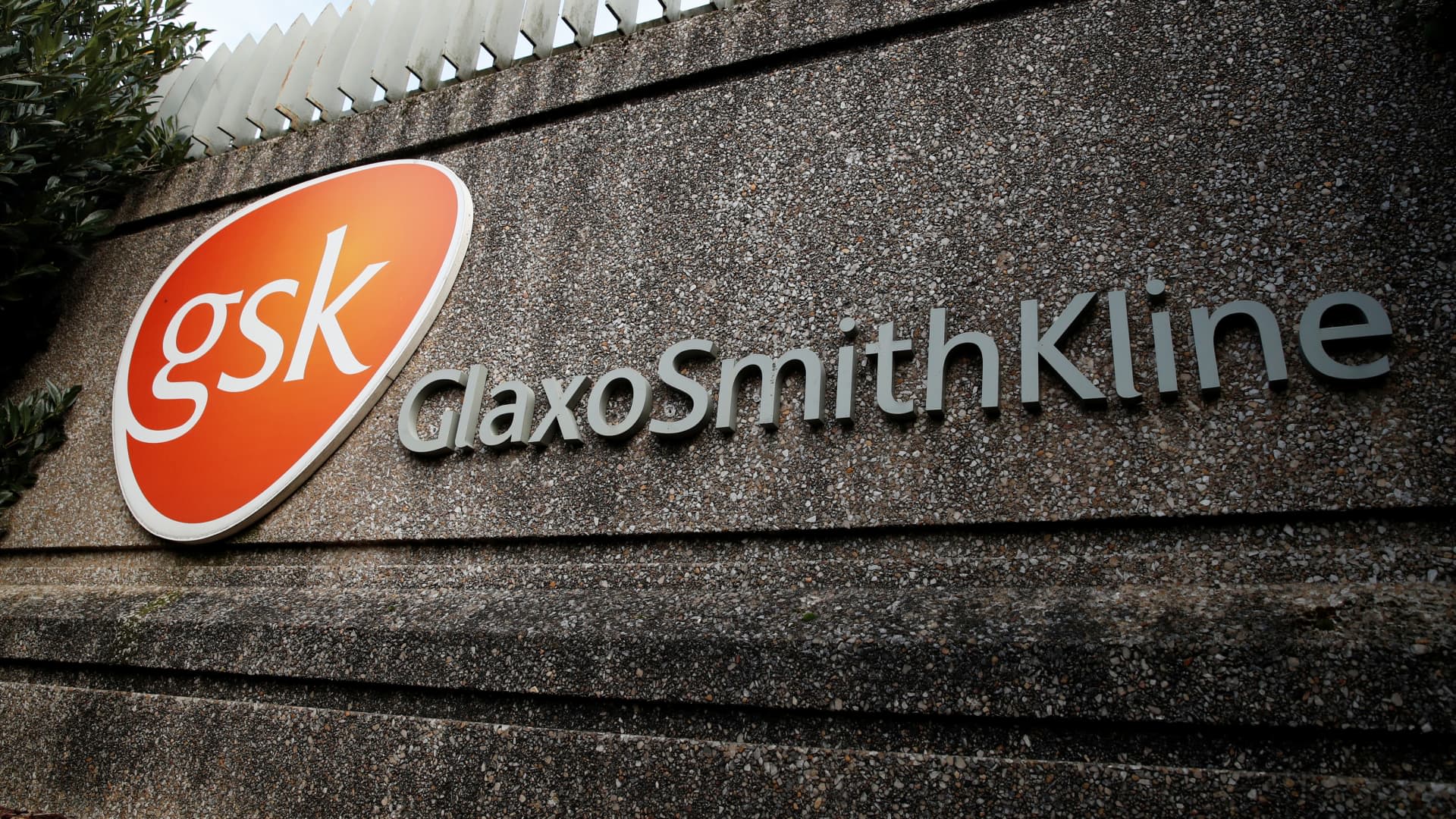 Pharma giant GSK plunges 9% after U.S. court allows scientific testimony in Zantac lawsuits