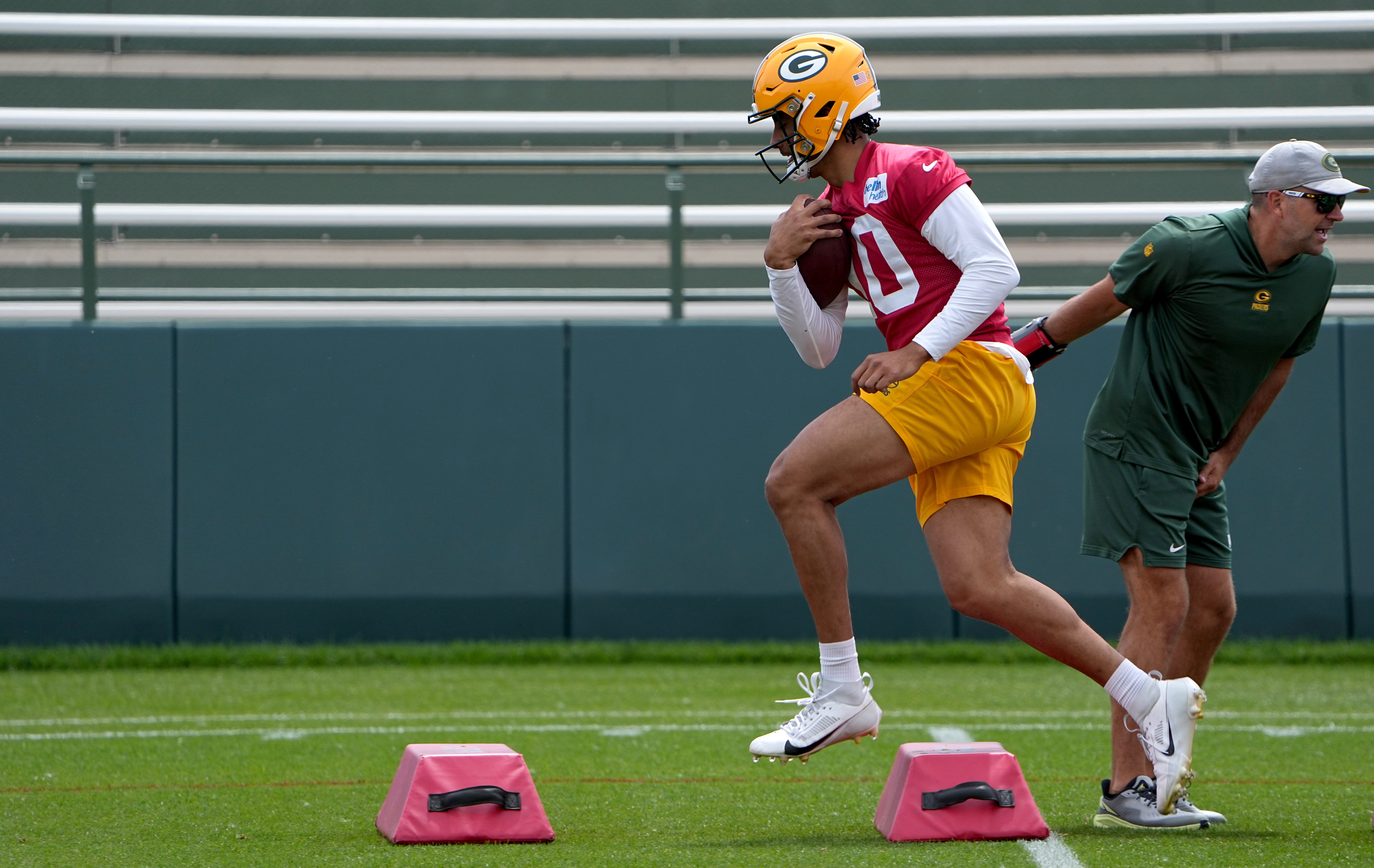 Packers quarterback Jordan Love shows off improved footwork during Athletes First event in Texas