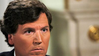 Ex-Navy SEAL tells disgraced ex-Fox host Tucker Carlson where to go