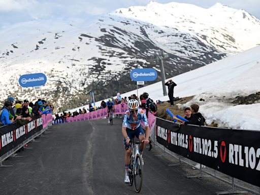 Giro d’Italia ‘shambles’ as riders boycott new route after severe snowfall