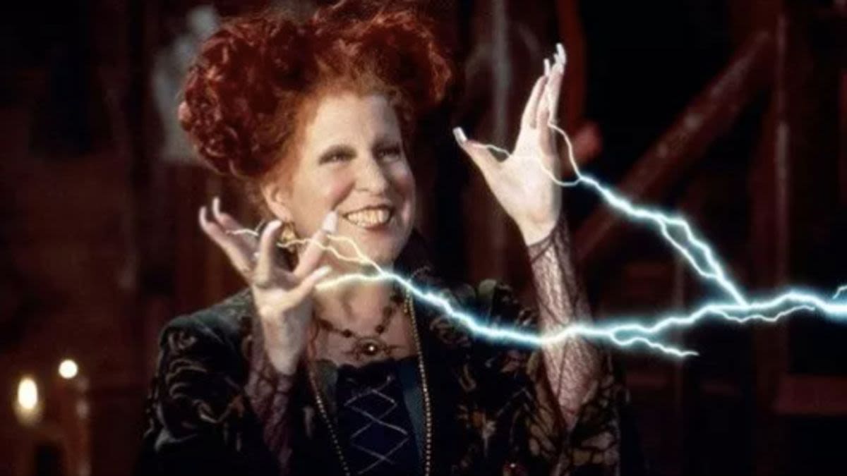 Bette Midler Reveals The Potential For Hocus Pocus 3 While Reflecting On The OG Movie's Success