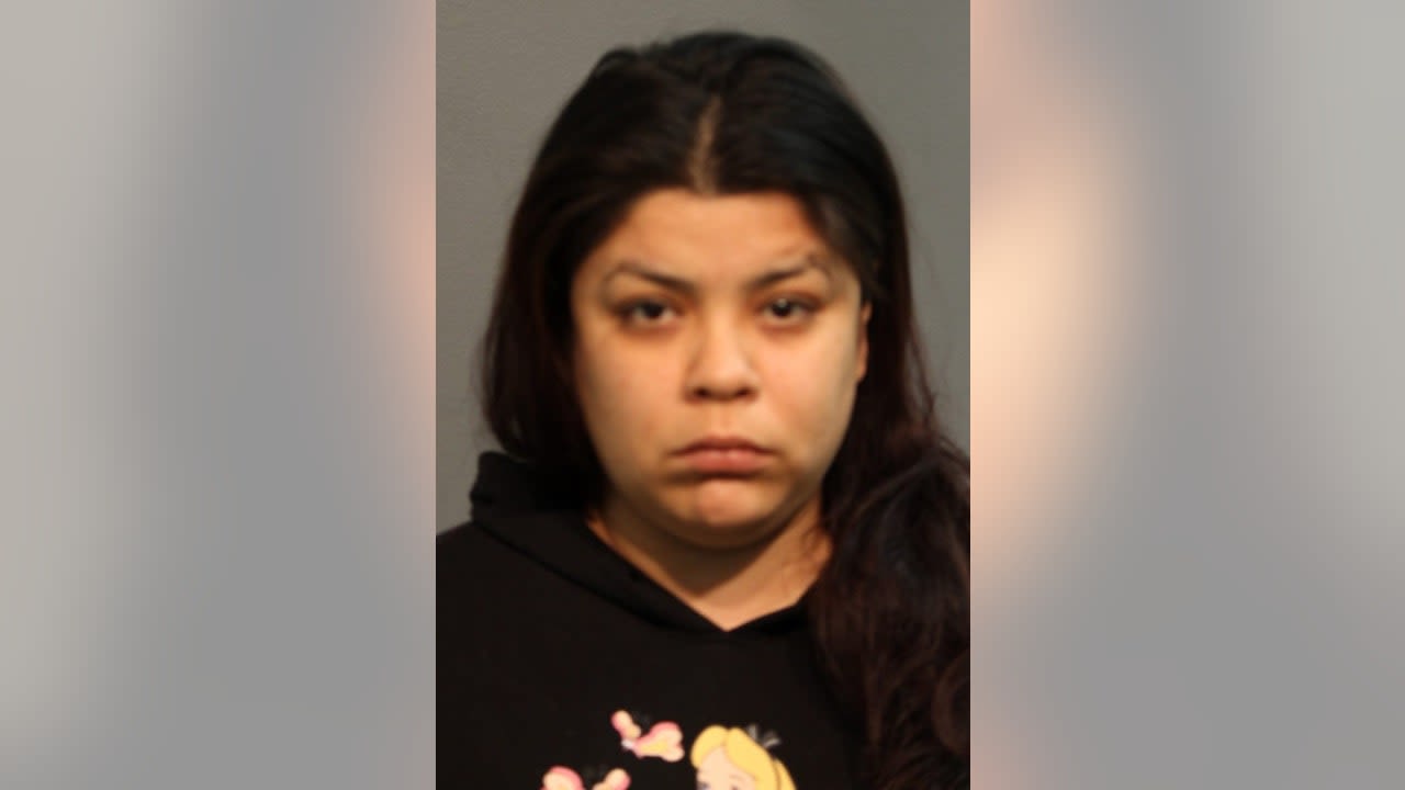 Chicago woman, 35, charged with beating of young girl