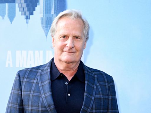 Jeff Daniels on 30th Anniversary of 'Dumb and Dumber' and Where Harry Would Be Now (Exclusive)