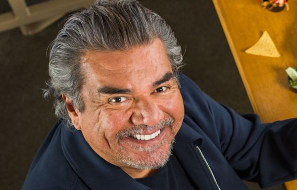 ‘ALLLRIIIIGHHTTT!’ George Lopez cracks up Kennedy Center - WTOP News