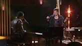 Kelly Clarkson and Babyface perform soothing duet of a Whitney Houston classic