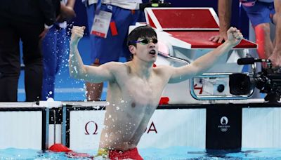 奧運游泳》首個游泳世界紀錄出爐！ 中國19歲小將潘展樂以驚人1.08秒差距摘金引外界猜疑