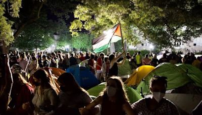 Pro-Palestinian protesters, New Orleans police in standoff on Tulane's Uptown campus