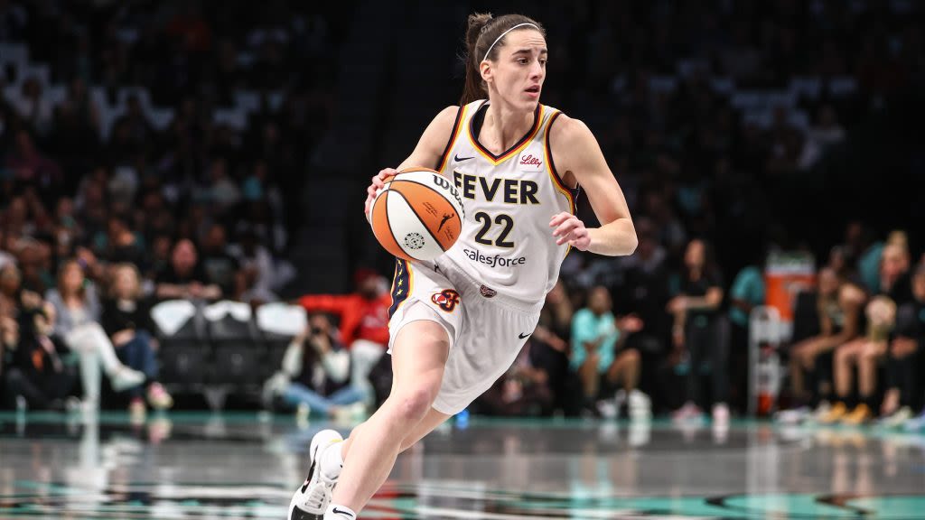 LeBron James on WNBA star rookie Caitlin Clark being criticized