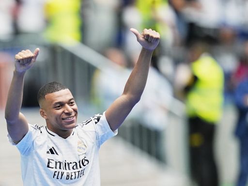 Kylian Mbappé todavía está muy lejos de ser el jugador mejor pagado de la liga española - La Tercera