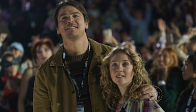 Movie Review: Josh Hartnett goes big as the serial killer in M. Night Shyamalan’s 'Trap'