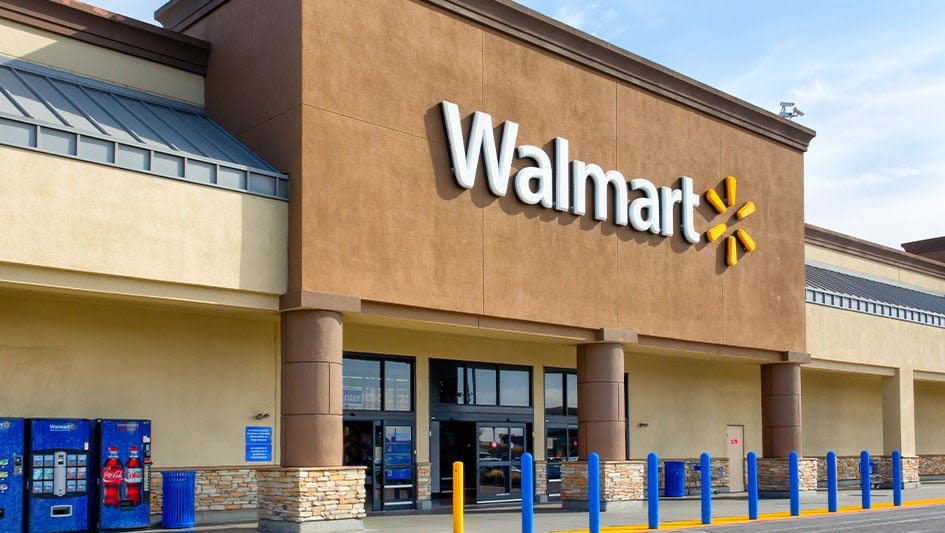 Walmart Stock Holds Near Highs Ahead Of Earnings; On Holding Looks To Regain Wall Street Favor