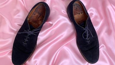 Elvis Presley’s actual blue suede shoes are up for auction