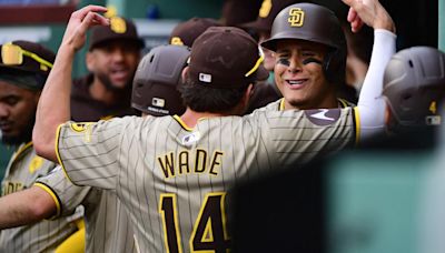 Manny Machado leads Padres' rout of Red Sox