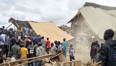 Mueren 21 personas al derrumbarse un edificio escolar en Nigeria cuando los alumnos realizaban un examen