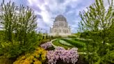 Why is the only Baháʼí temple in North America in Wilmette?