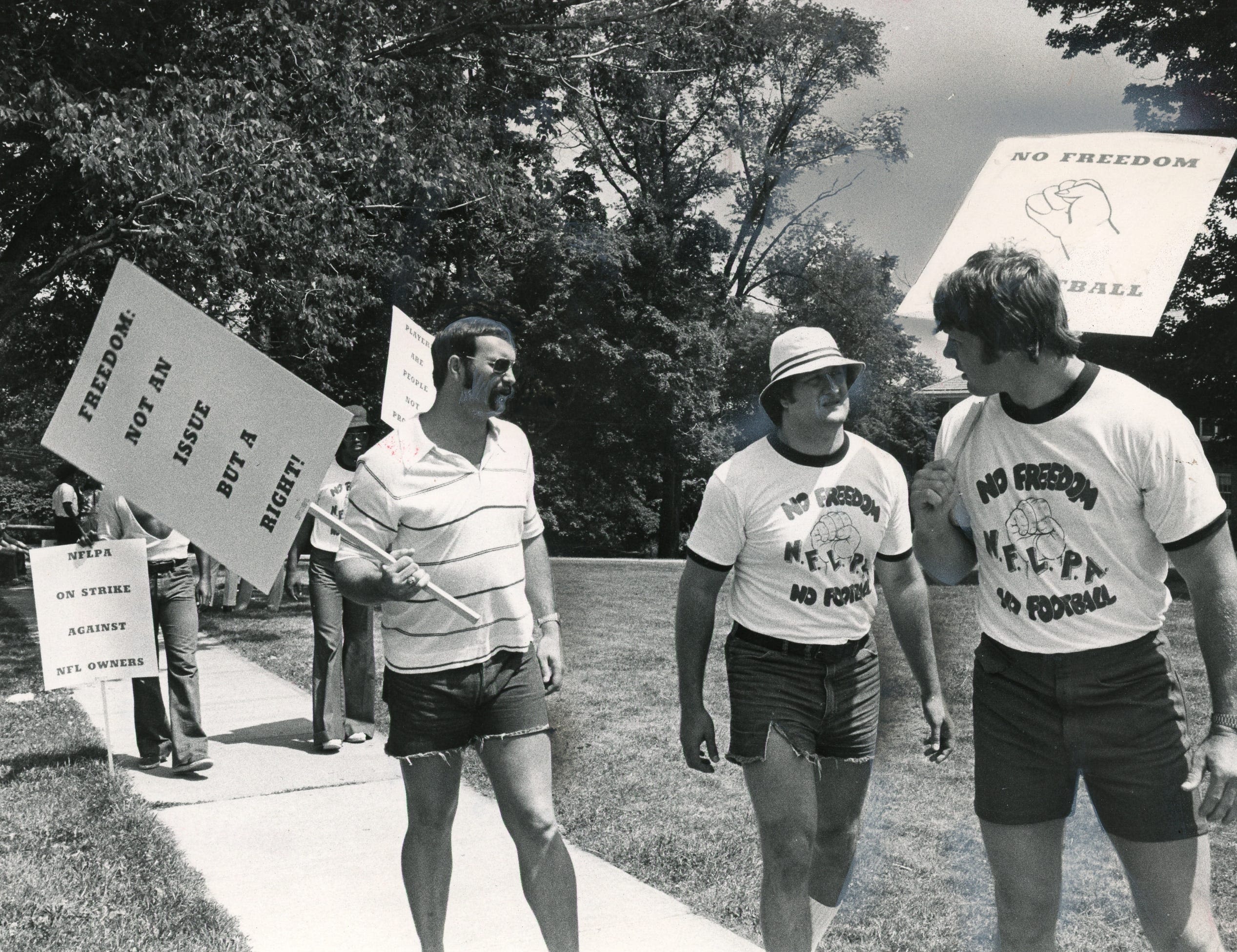 Fifty years ago, striking NFL players picketed the Hall of Fame Game