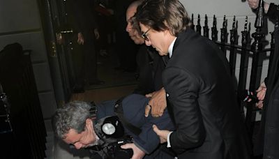 El amable gesto de Tom Cruise con un fotógrafo durante la fiesta de Victoria Beckham