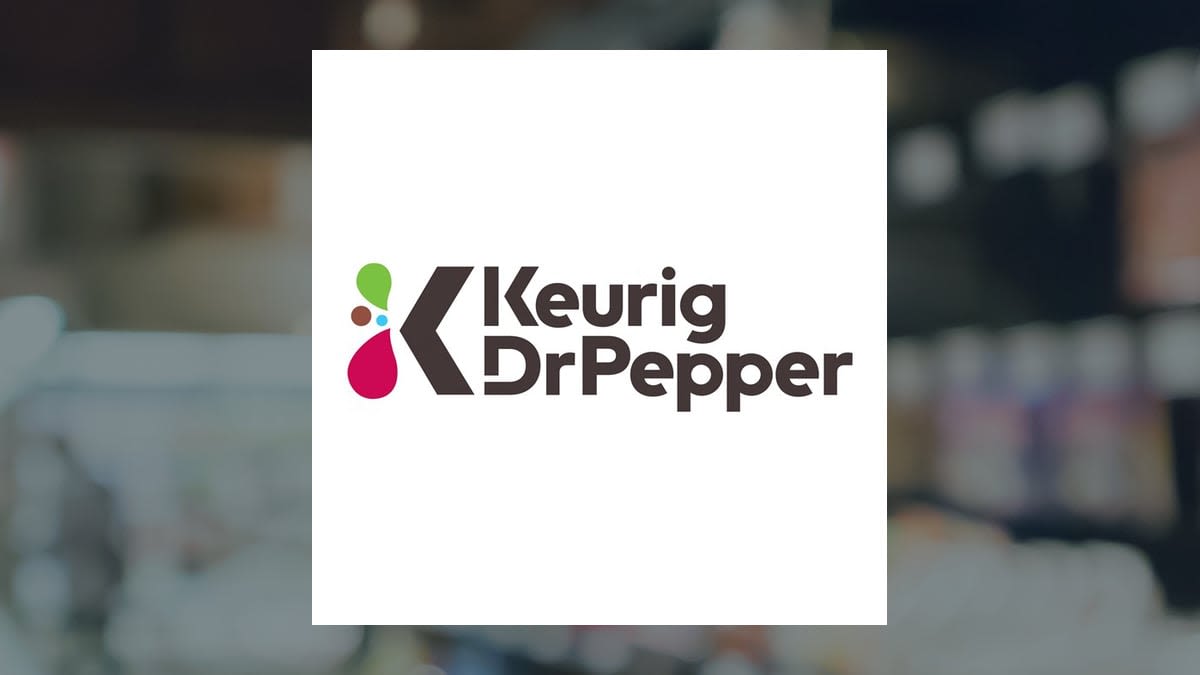 Roger Frederick Johnson Sells 31,227 Shares of Keurig Dr Pepper Inc. (NASDAQ:KDP) Stock